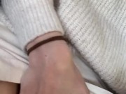 Мастурбирую и кончаю в такси. Водитель чуть не застукал 8/16