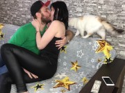 Трахаю девушку моего лучшего друга а в другой комнате родители. 4k 4/16