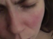Шлюха кончает и получает сперму в рот 13/16