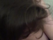 Шлюха кончает и получает сперму в рот 7/16