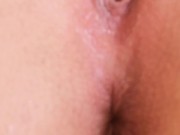 Me corro solita y meto el dedo en el culo 6/16