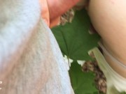 Неожиданный Публичный Секс с Незнакомцем во время Прогулки в Парке 3/16