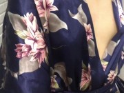 Доставщик пиццы кончил ей в рот 2/16