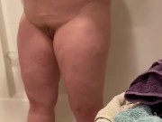 LauraSquirts is Smoking and Pussy Preparation  for you 3/16