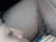 mi novia me hace una mamada en mi casa a escondidas 9/16