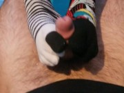 HORNY MILF GIVES NEIGHBOR A SOCKJOB UNTIL HE CUMS ON HER FEET 10/16