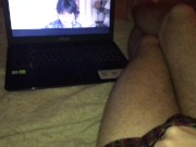 Сводная сестра возбудилась во время фильма и отсосала горячий член 4/16