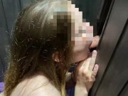 Второй раз жена пробует Glory Hole. Незнакомец кончил внутрь 4К 5/16