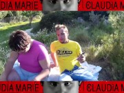 Comiendo galletas del coño de la gorda y metiendole una botella de agua por el culo 2/16