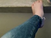 I play with my feet 8/16