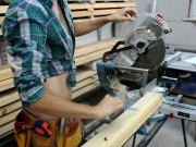 DIY Bed #0 - Sexy girl replace the blade on a Miter Saw 3/16