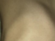 Большой член трахает и кончает в узкую киску 1/16