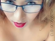 Candente profesora hace un striptease y se masturba para motivar a sus alumnos hacer la tarea 14/16