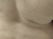 española depilándose el coño y masturbándose en un hotel 1/16