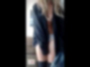 provocando, apenas uma garota tirando o jeans pra vc 11/16