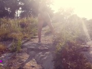 Giovane tettona modella italiana si mostra nuda in pubblico al parco 7/16