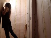 Развела лучшую подругу гетеро на секс, когда её парень был в магазине, и ей понравилось. 1/16