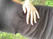 Заблудилась в лесу и решила подрочить 1/16