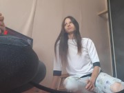 Моей девушке снесло крышу и она трахнула меня трубкой от кальяна. 2/16