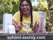 PandaVlog :dietro le quinte,Giovane youtuber italiana con le tettone recensisce un dildo al parco 4/16