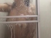 Sexo caliente en la ducha 12/16