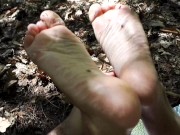 Solleticando e Massaggiando le piante dei piedi