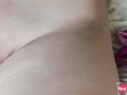 Лысая пися  девушки с длинными половыми губами очень крупным планом! 6/16