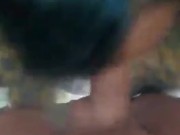 Viendo como la mamá de cercas