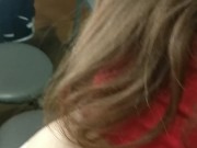 Извращенец за шторкой примерочной снимал как я выбираю одежду в магазине 14/16