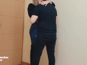 Me quedo a solas con mi cuñada y la follo a escondidas 1/16