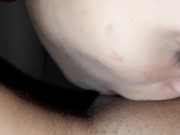 Вылизала киску на кухне до оргазма, пока готовился ужин 12/16