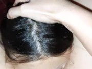 Вылизала киску на кухне до оргазма, пока готовился ужин 13/16