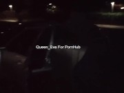 AMATORIALE - Giovane moglie italiana leccata da guardone in macchina mentre il marito riprende 11/16