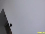 Gummi gerissen: Junge blonde Hure geschwängert 11/16