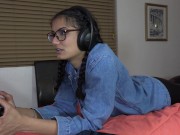Nerdy Gamer Reddit Girl *ASSJOB* while focused on playing - IntercruralSex 2/16