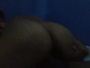 Casada infiel se escapa de su casa para que la coja bien rico  1/16