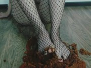 Do you want a cake or lick my feet? 10/16