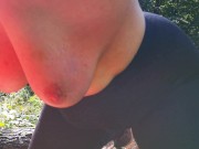 Große nackte Brüste schön abmelken in der Öffentlichkeit 10/16