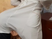 На приём к врачу мы пришли с мачехой, которая соблазнила врача и с ней трахнулась - lesbian_illusion 10/16