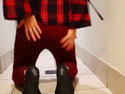 Relaxing at work during lunch time 1/16