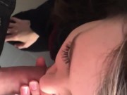 русская девушка трахается в подъезде, пока ее парень. 7/16