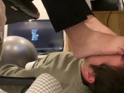 Girlfriend’s stinky feet smelled under desk 11/16