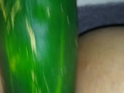 Mi vecino me despierta y me mete un grueso y largo pepino luego me llena de leche 5/16