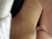 MI AMIGA ME DEJÓ A SU NOVIO POR UNA NOCHE PARA QUE DISFRUTE SU ENORME POLLA, Y LO HICE 7/16