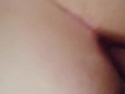 Je déchire sont anus pour sa premier fois et elle pleure  15/16