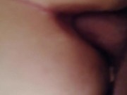 Je déchire sont anus pour sa premier fois et elle pleure  16/16