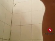 Sexy girl in the bath 6/16