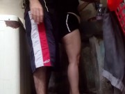 Anciana mientras lava la ropa amateurs 13/16