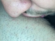 Je lui lèche la chatte orgasme mouillé teen 2/16