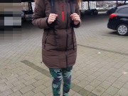 Nach der Schule, wird sie zur Hure und fickt auf dem Rastplatz 1/16